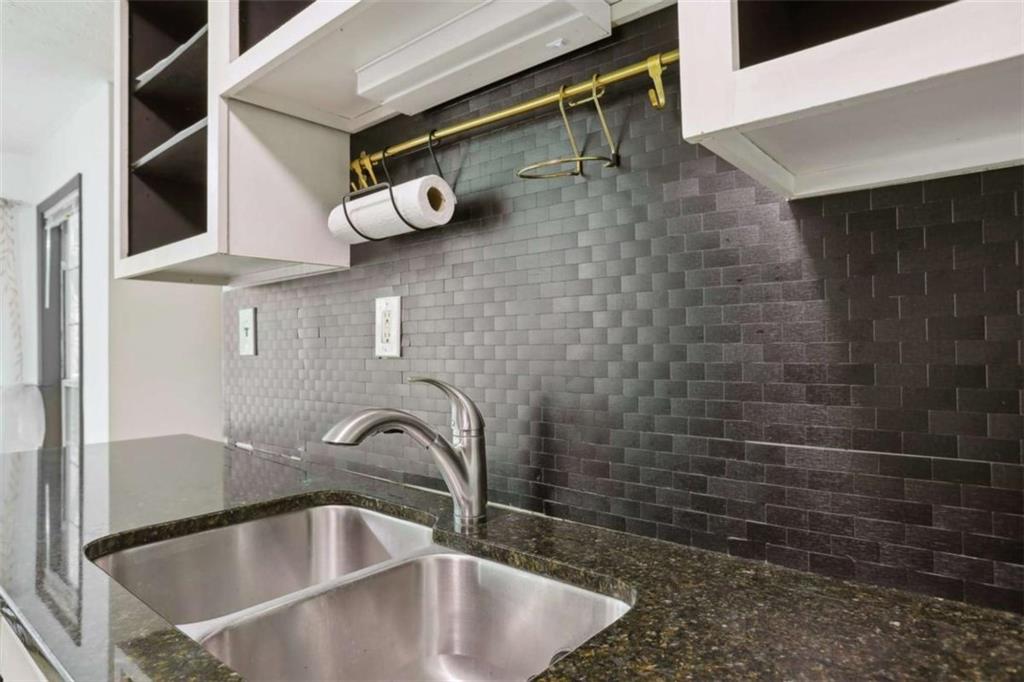 702 Glenleaf Drive, Peachtree Corners, Georgia image 11