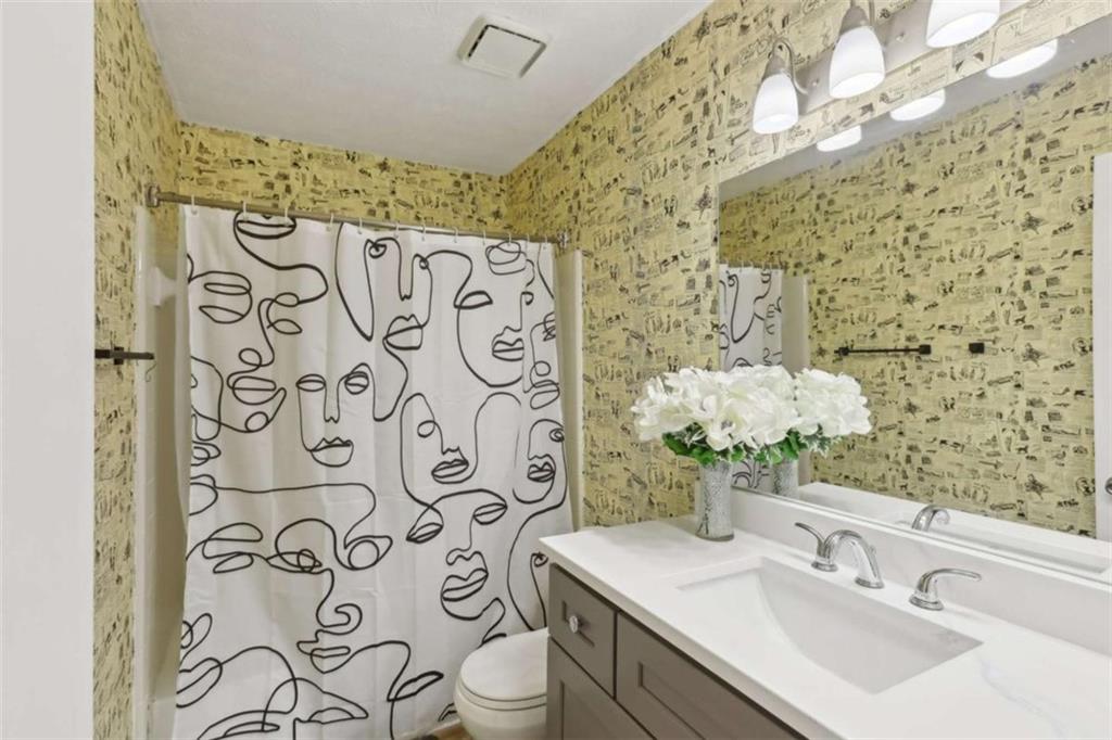 702 Glenleaf Drive, Peachtree Corners, Georgia image 17
