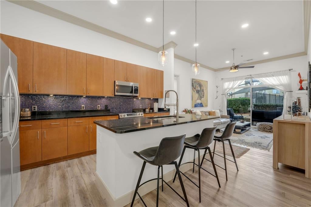 711 Cosmopolitan Drive NE 150