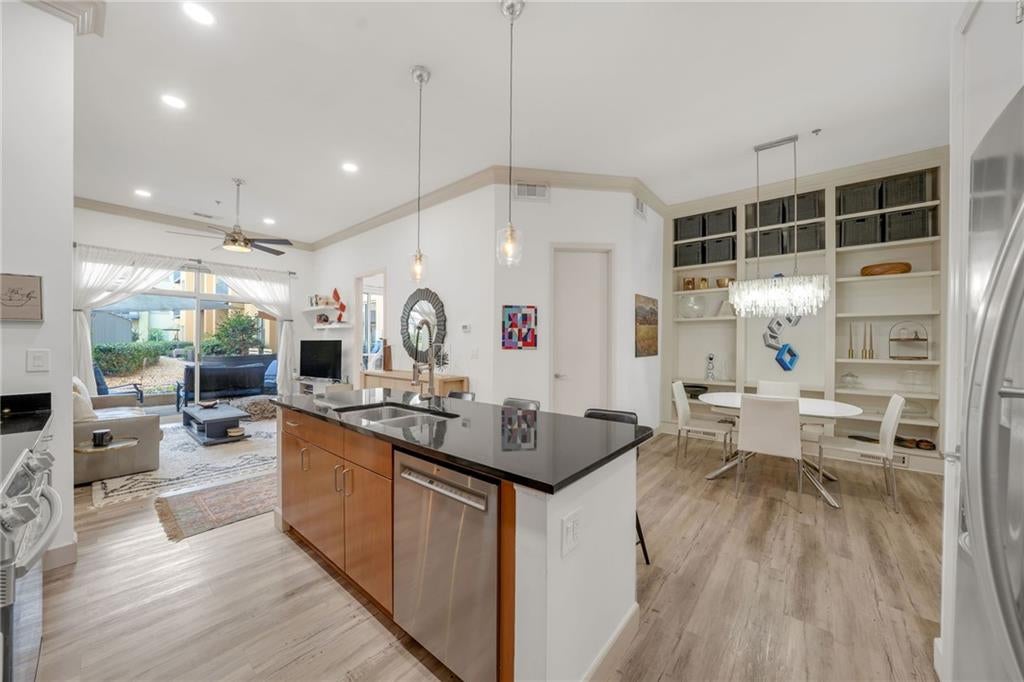 711 Cosmopolitan Drive NE 150
