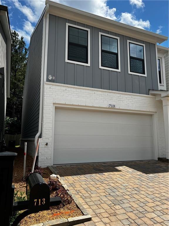 THE VILLAGE AT TOWNE LAKE - Residential Lease