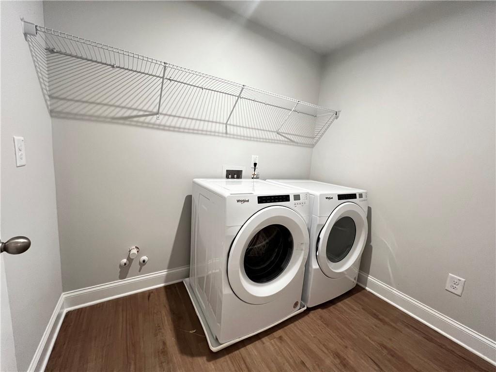 THE VILLAGE AT TOWNE LAKE - Residential Lease