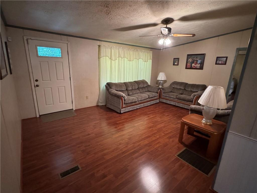 2903 Athens Highway