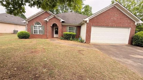 Homes For Sale - 65 Lakeridge Ct Ct<br/> Covington, GA 30016
