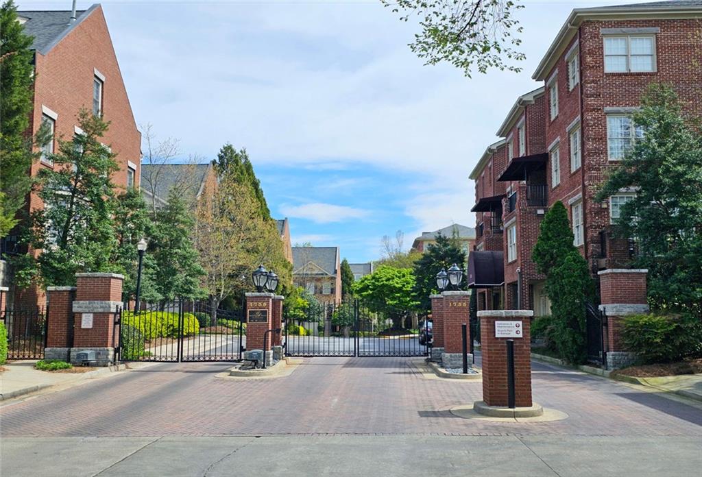1735 Peachtree Street NE 216