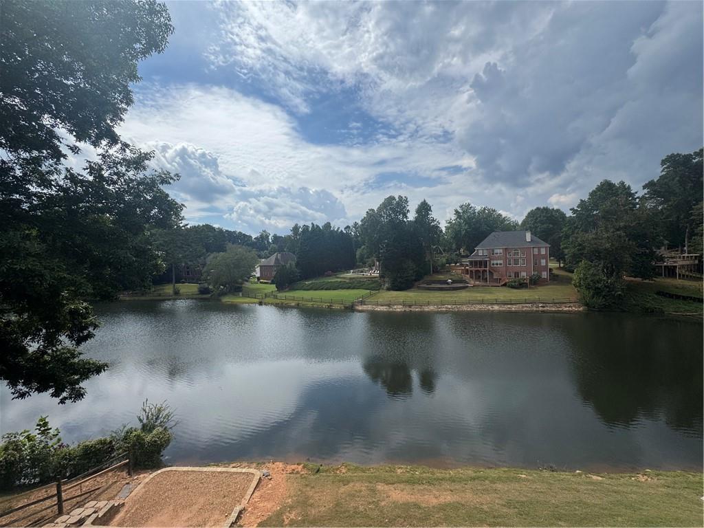 870 Longstone Landing