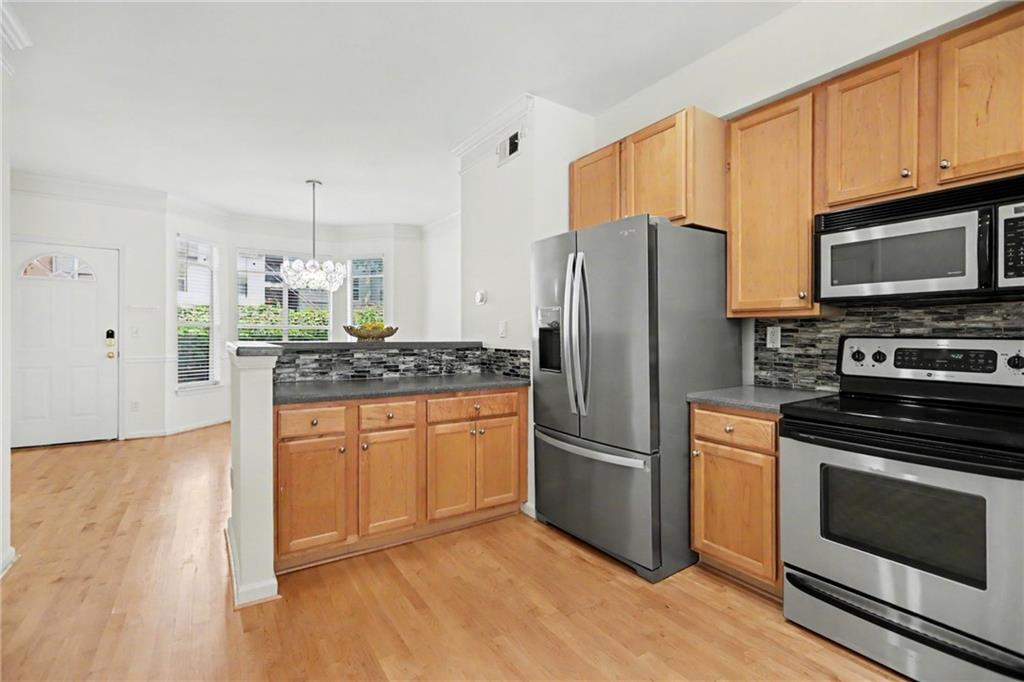 375 Highland Avenue NE 404