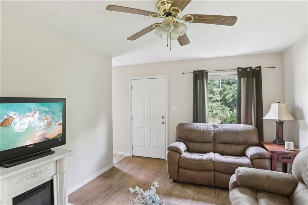 2381 W Grantville Road