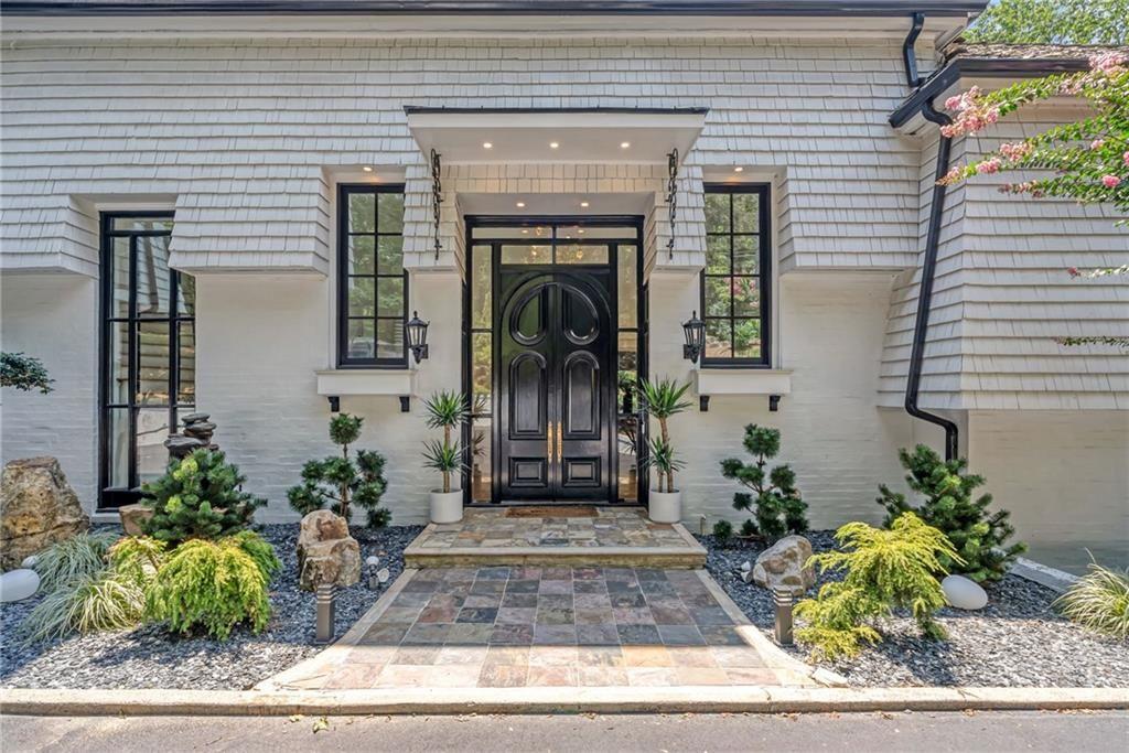 3946 Paces Ferry Road NW