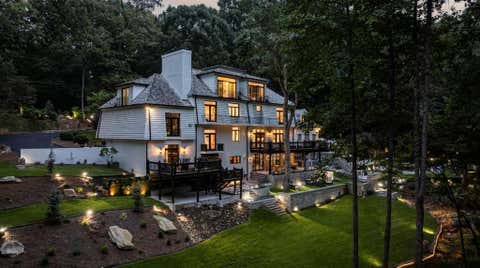 Photo of 3946 Paces Ferry Road NW, Atlanta, GA 30327 (MLS # 7823978)