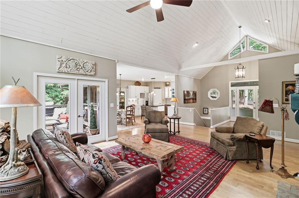 52 Swallow Point