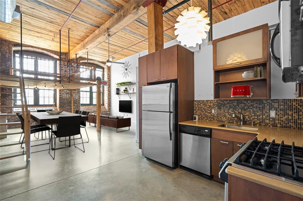 170 Boulevard SE H-221