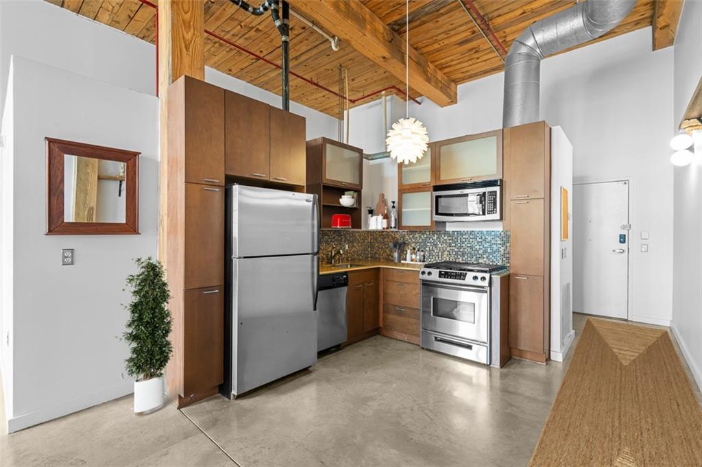 170 Boulevard SE H-221