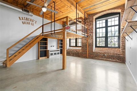 170 Boulevard SE H-221 Atlanta GA 30312