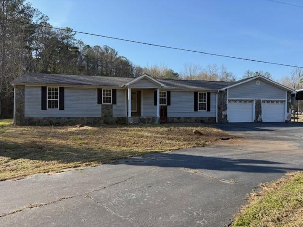 Photo of 394 Smith Road, Newnan, GA 30263 (MLS # 7727817)
