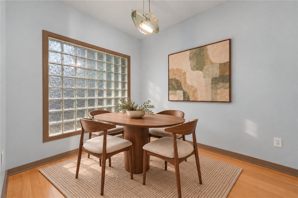 390 17th Street NW 4050