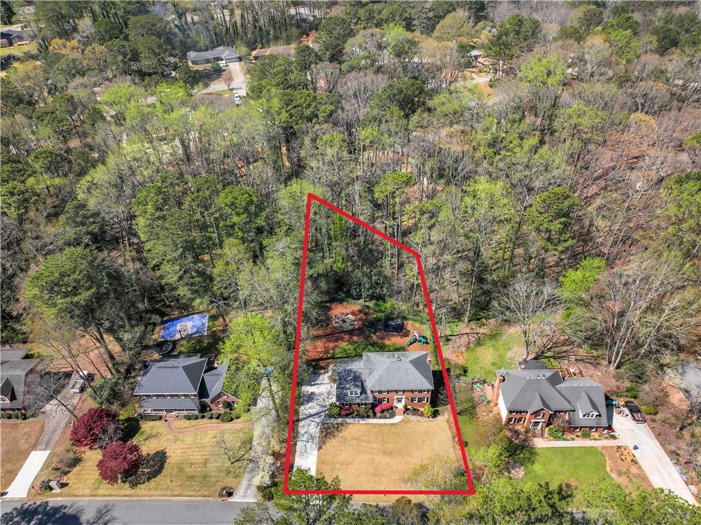 1135 Parkview Way, Lilburn, Georgia image 4