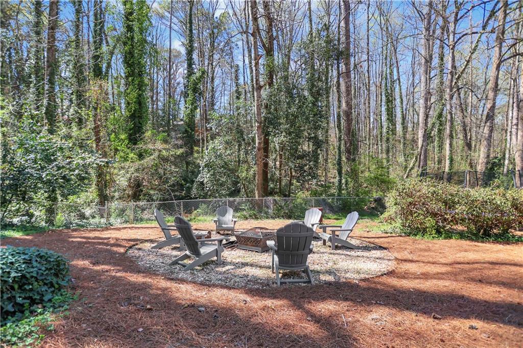1135 Parkview Way, Lilburn, Georgia image 40