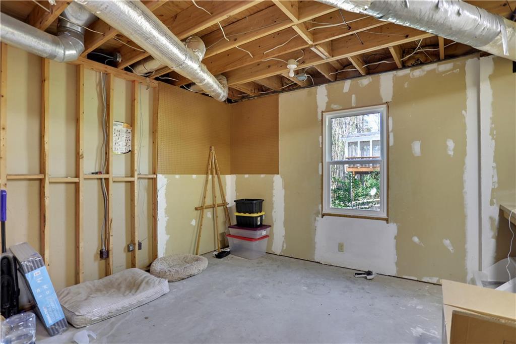 1135 Parkview Way, Lilburn, Georgia image 36