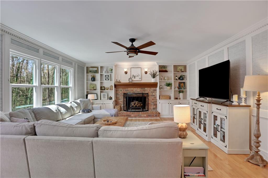 1135 Parkview Way, Lilburn, Georgia image 13