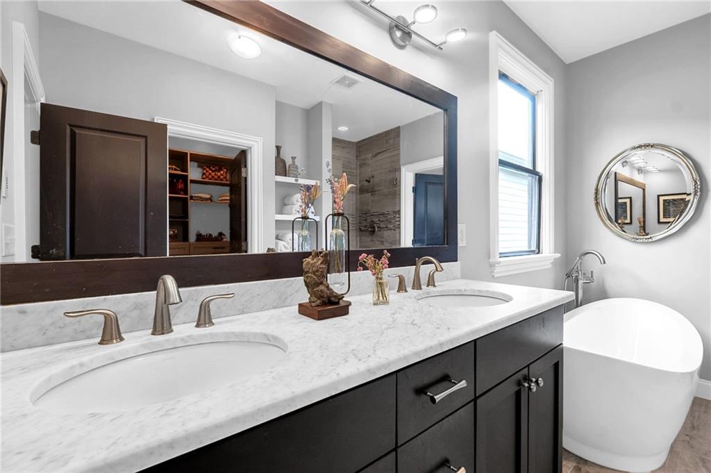 388 Bill Kennedy Way SE