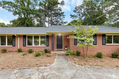 2433 Kingscliff Drive NE Atlanta GA 30345