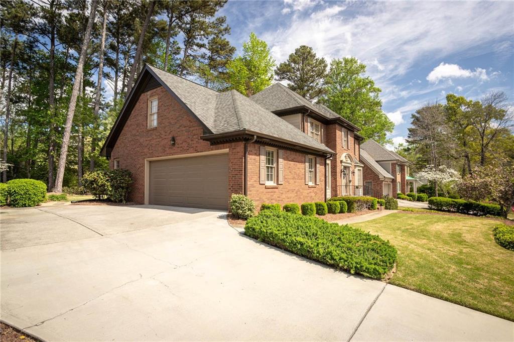 393 Westminister Lane, Lilburn, Georgia image 2