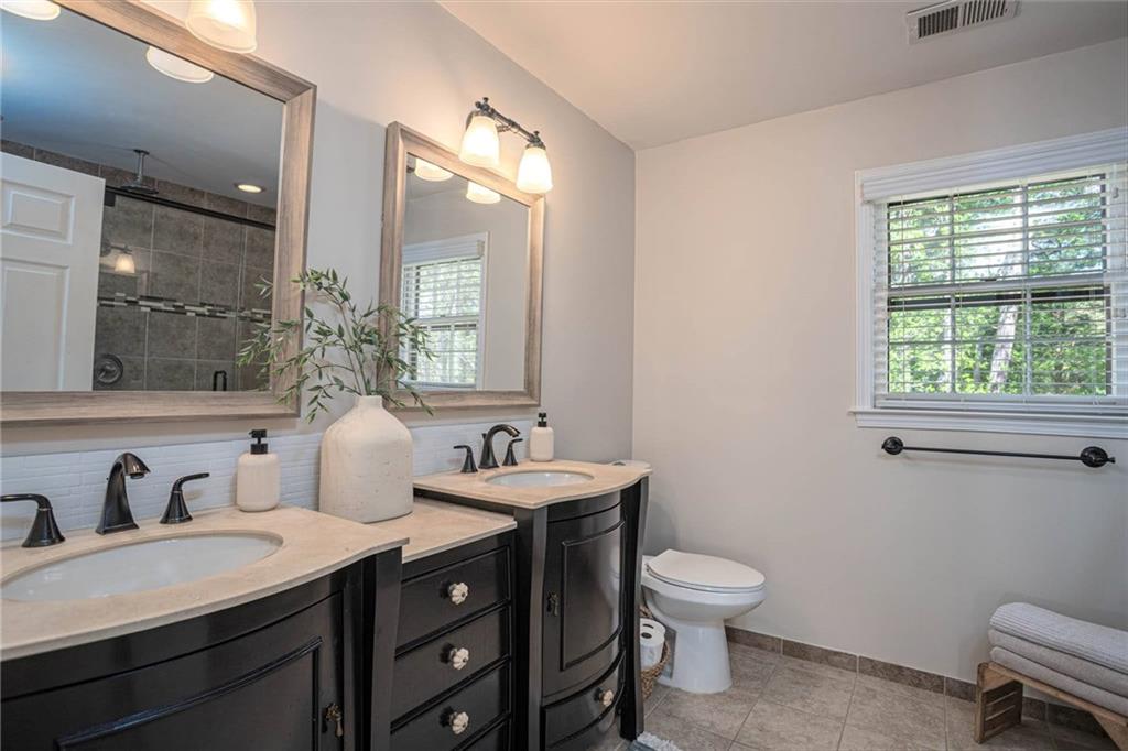 393 Westminister Lane, Lilburn, Georgia image 28