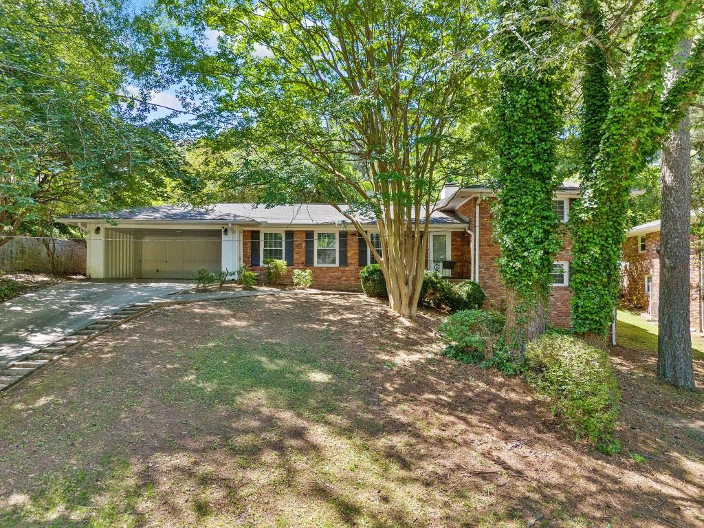 1425 Dalewood Drive NE