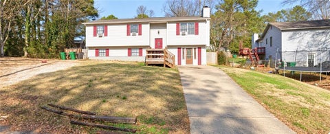 Homes For Sale - 5228 Tina Court<br/> Stone Mountain, GA 30083