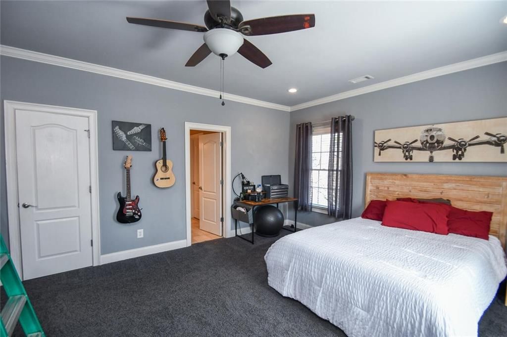 listing image 113