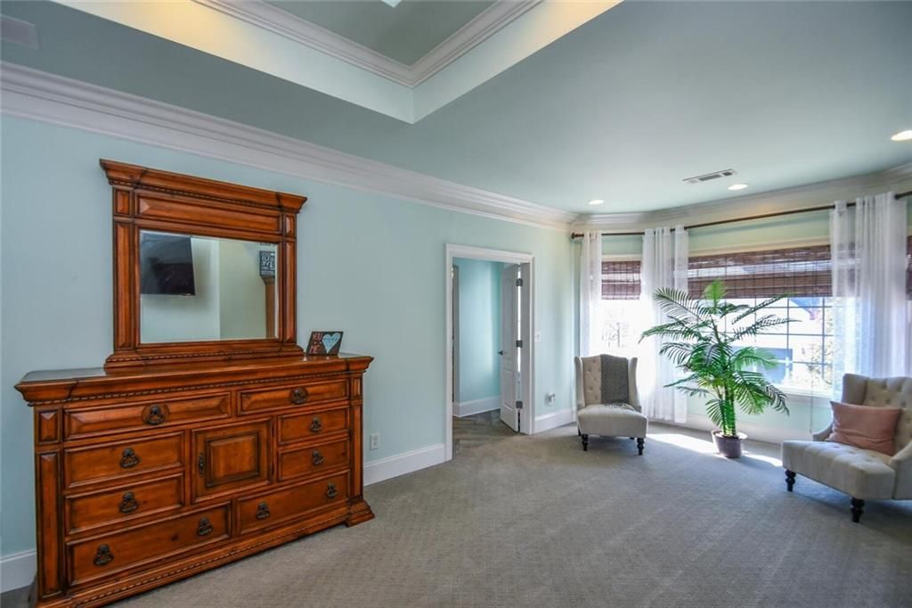 listing image 80