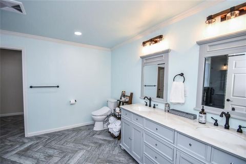 listing image 136