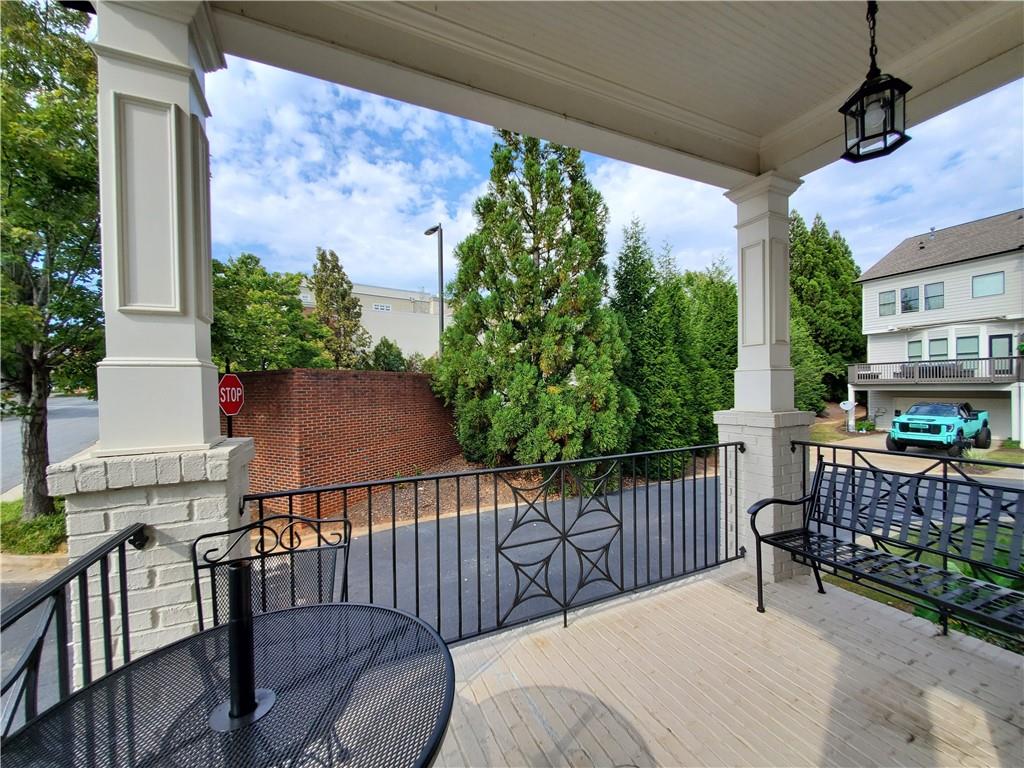 3941 Savannah Square Street