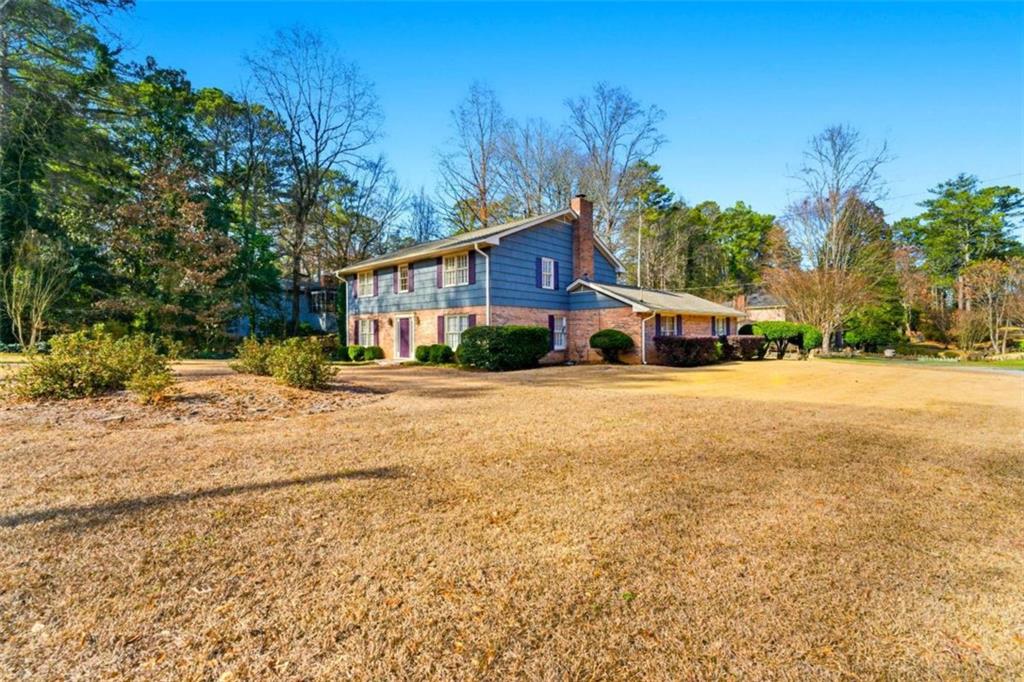 2313 Street Deville NE