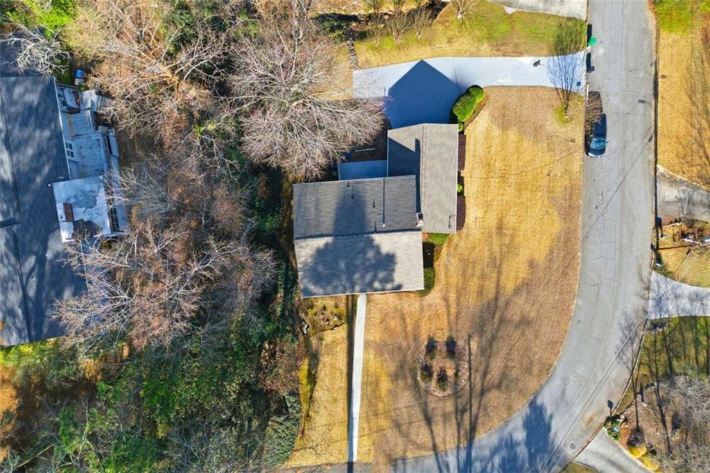 2313 Street Deville NE