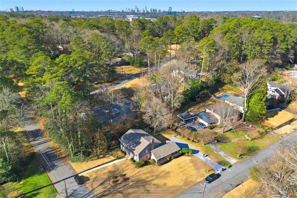 2313 Street Deville NE