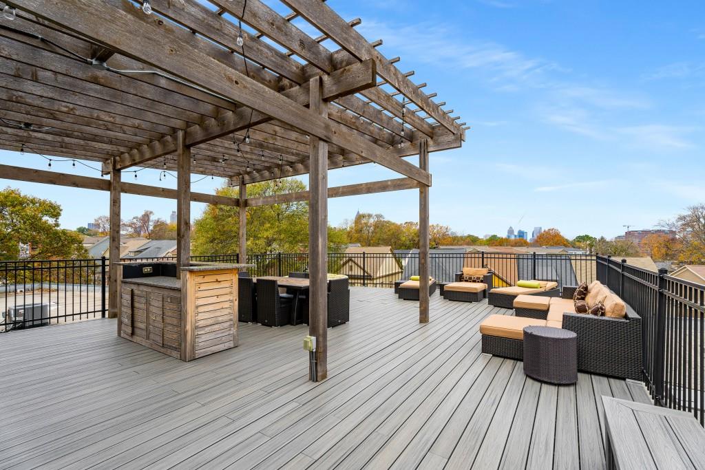 200 N Highland Avenue NE 301
