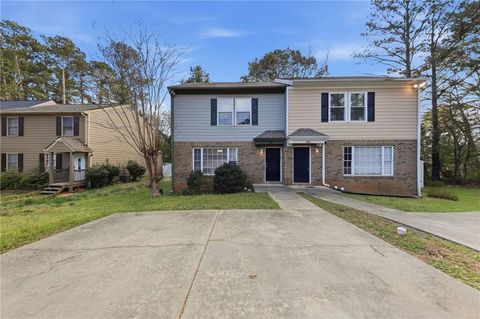 Townhouse For Sale - 560 Manning Road<br/> Marietta, GA 30064