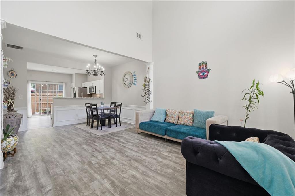 3121 Commonwealth Way