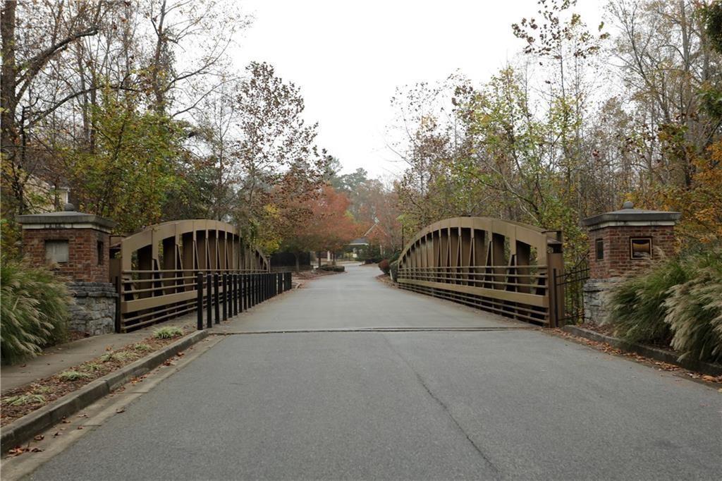 765 Crestwell Circle SW