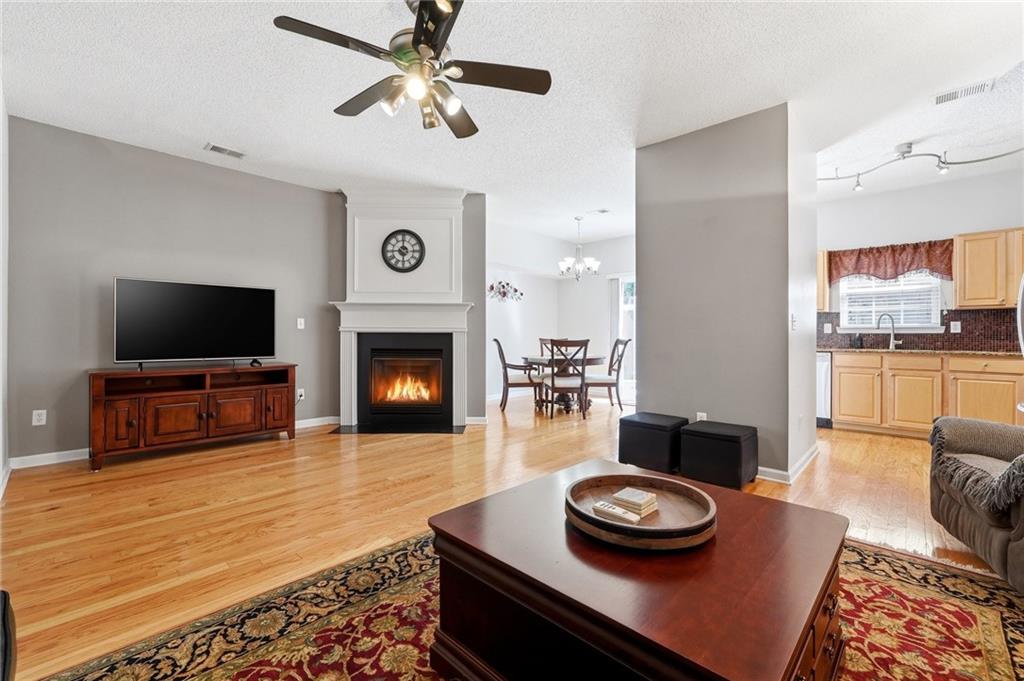 3836 Pleasant Oaks Drive