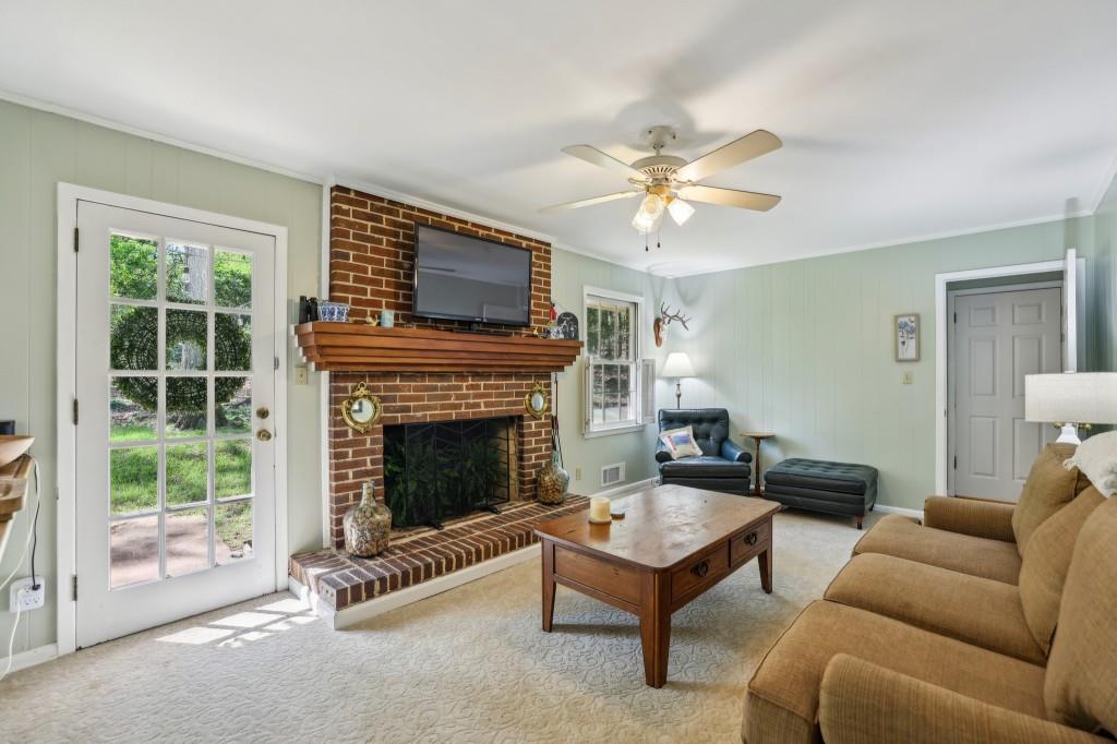 4730 Geneva Drive, Lilburn, Georgia image 4