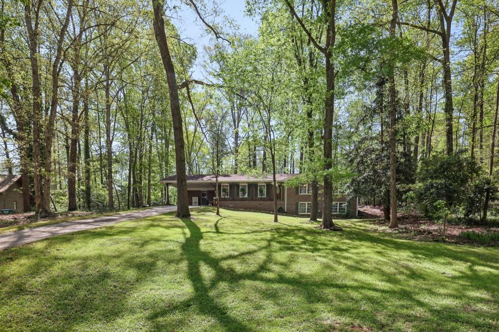 4730 Geneva Drive, Lilburn, Georgia image 9
