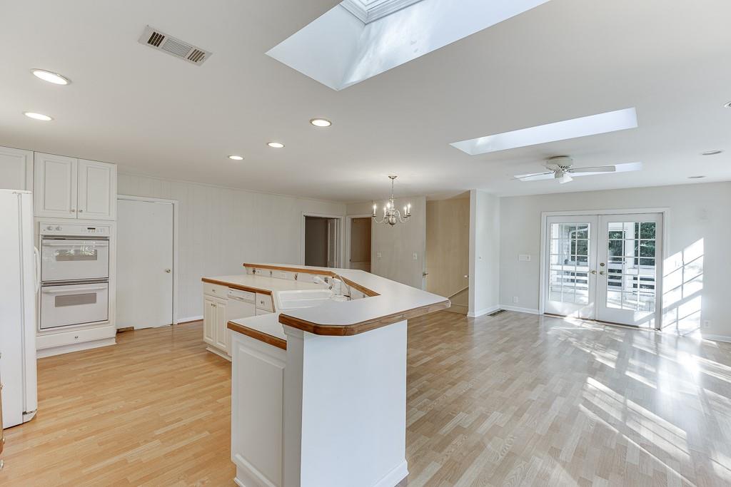 130 Bonnie Lane, Sandy Springs, Georgia image 13
