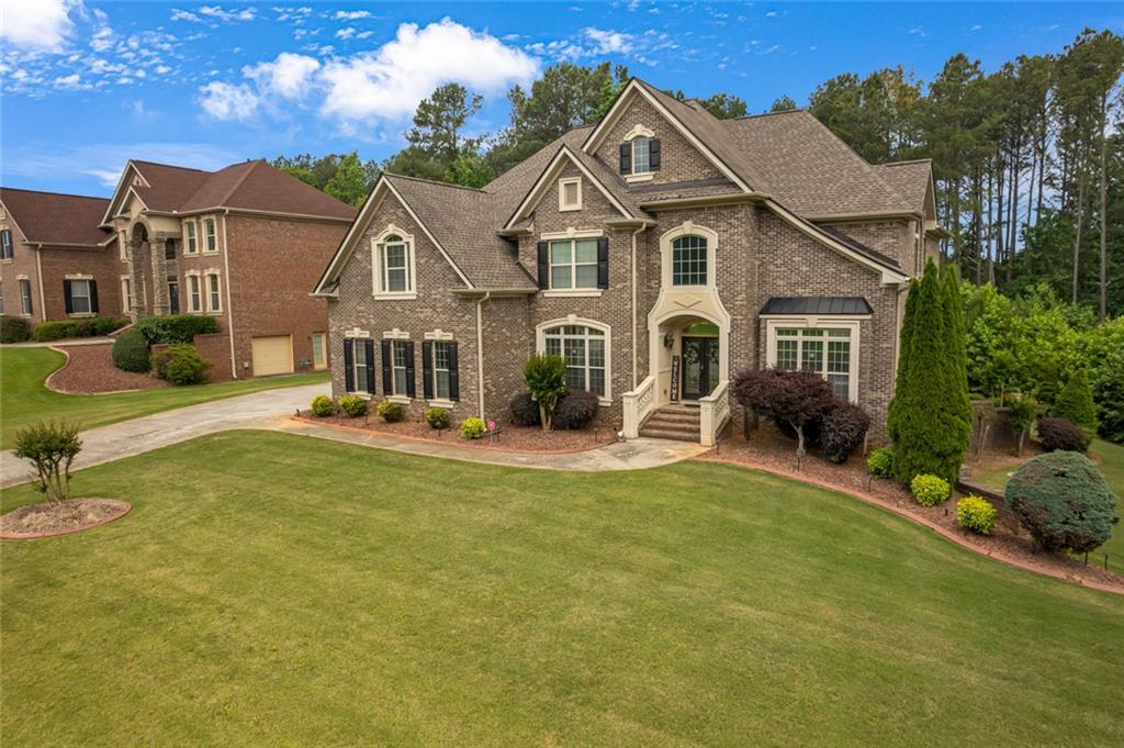 818 Treeline Drive SE