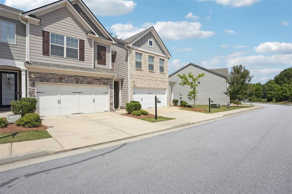 5527 Fairhaven Place, Fairburn, Georgia image 3