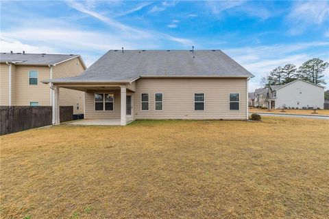 A home in Dacula