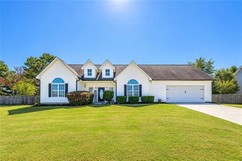 Homes For Sale - 3021 Black Fox Drive<br/> Loganville, GA 30052