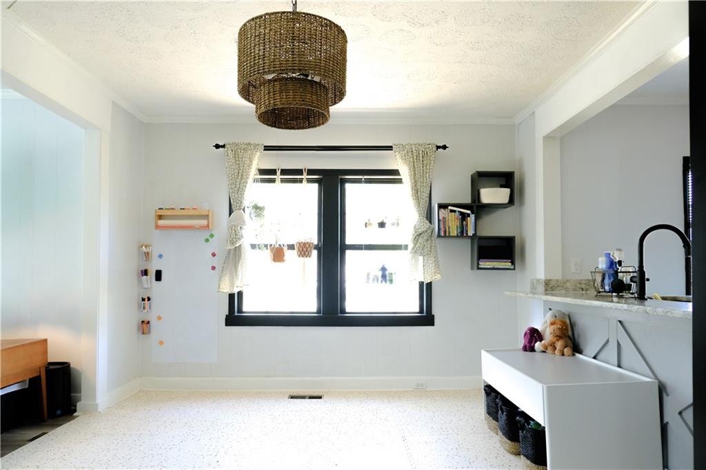 403 Superba Avenue NE